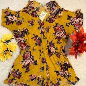 Women’s yellow patterned flowers jumpsuit/Romper